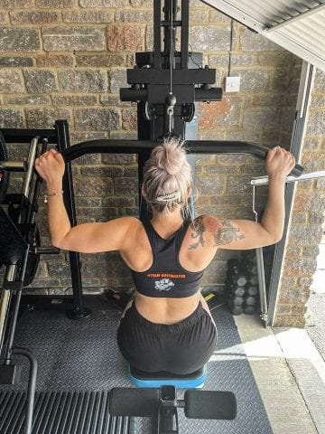 Lift and press Home Gym Equipment another happy customer photo using the thick grip lat bar